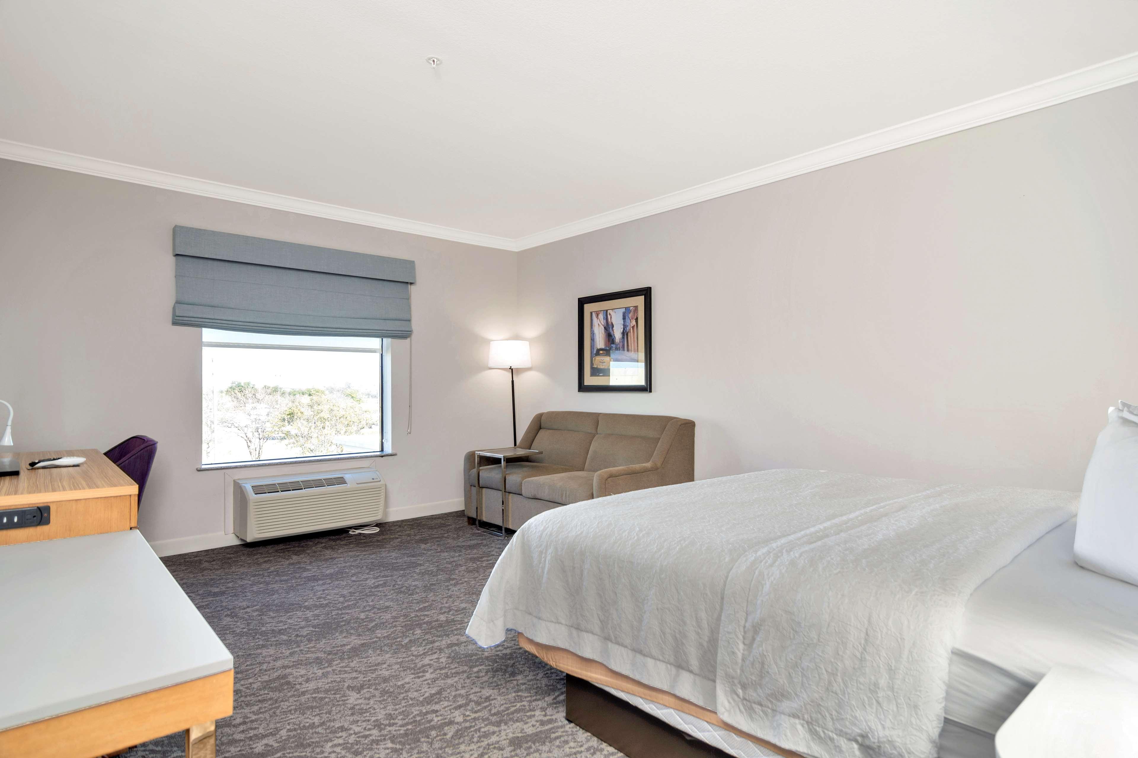 Hampton & Worth-fossil Creek Hotel 3*
