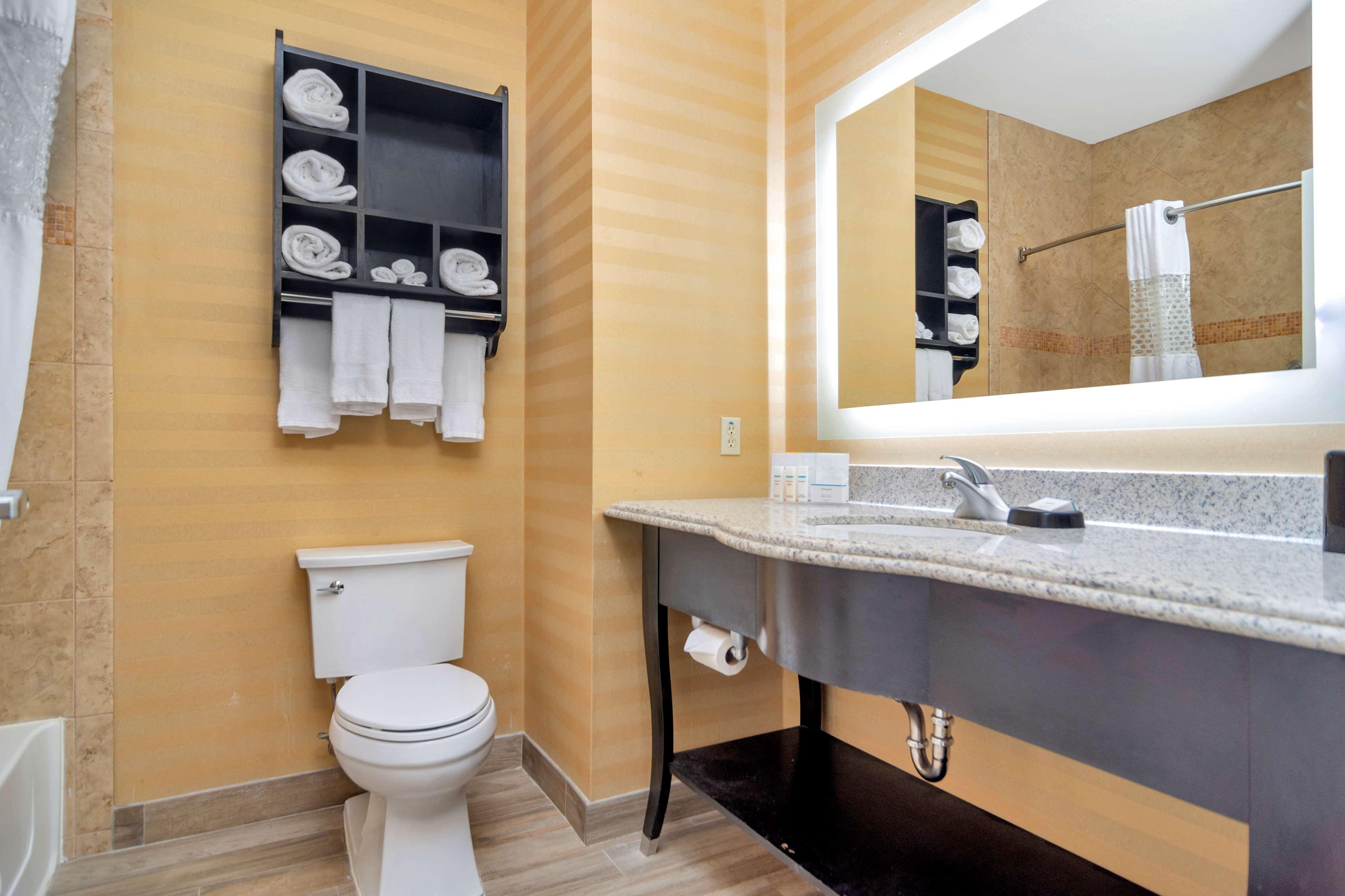 Hotel Hampton & Worth-fossil Creek 3*