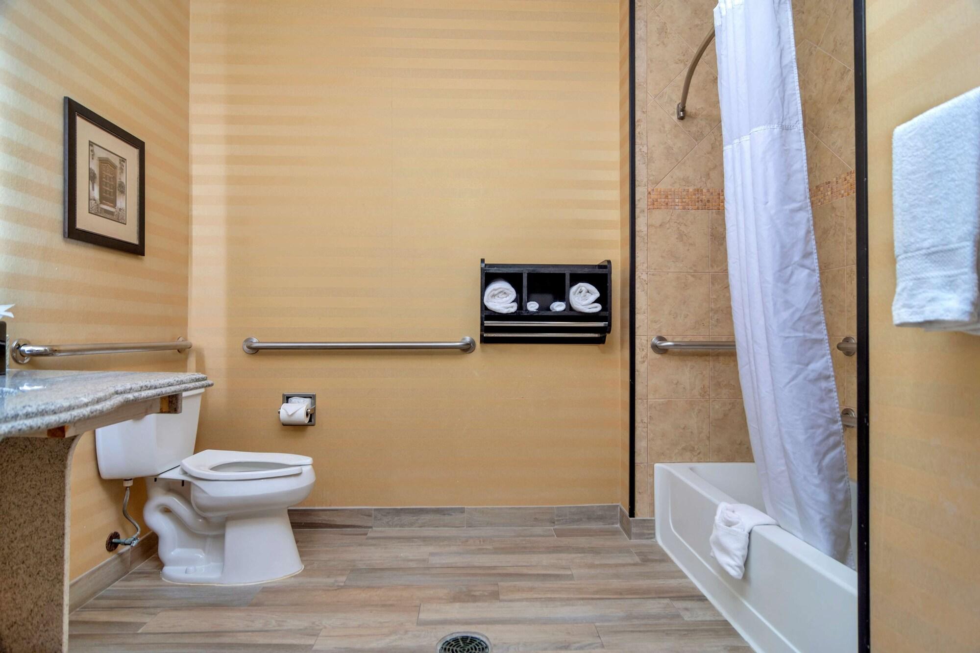 Hampton & Worth-fossil Creek Hotel 3*