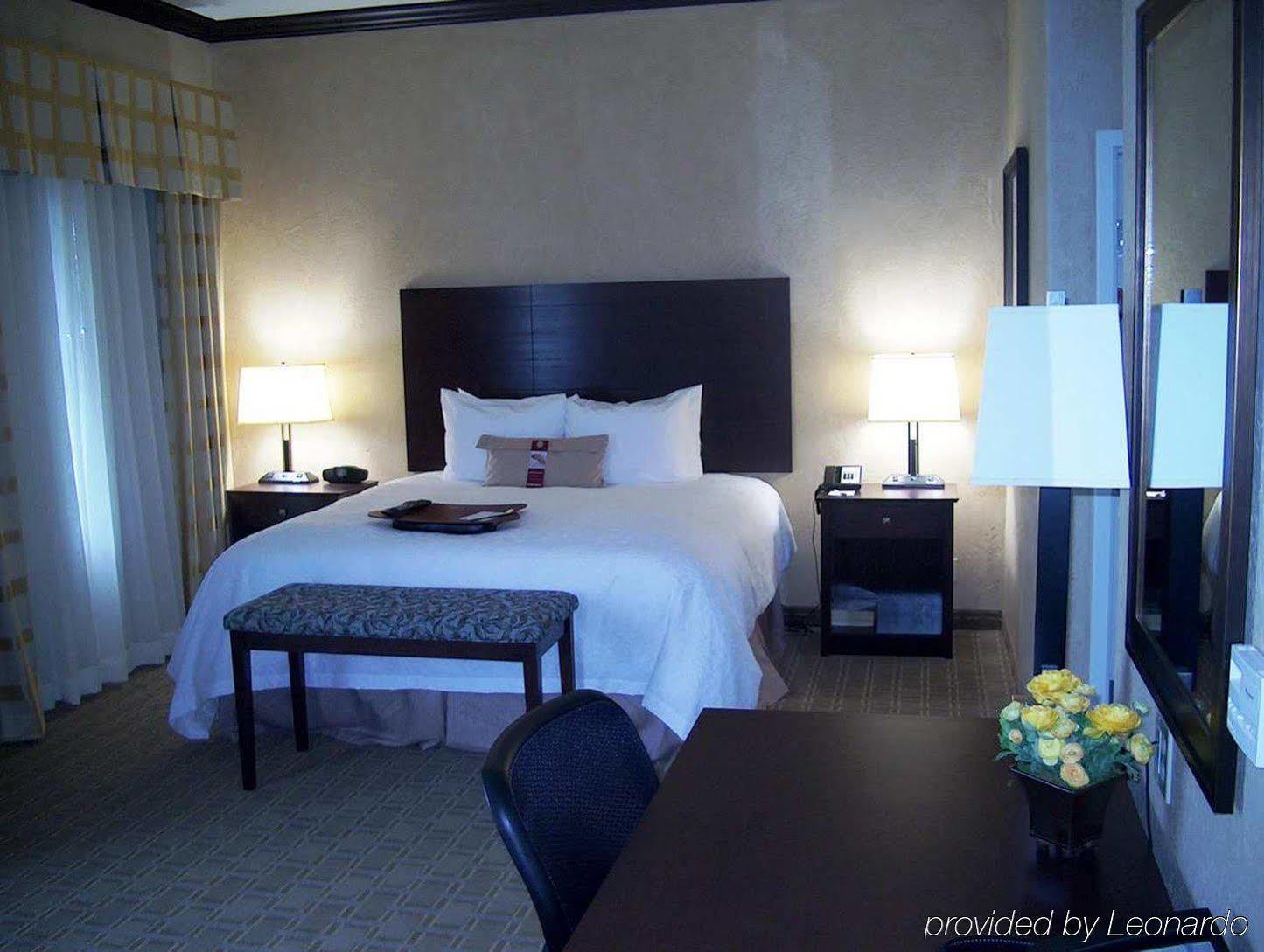 Hampton & Worth-fossil Creek Hotel 3*